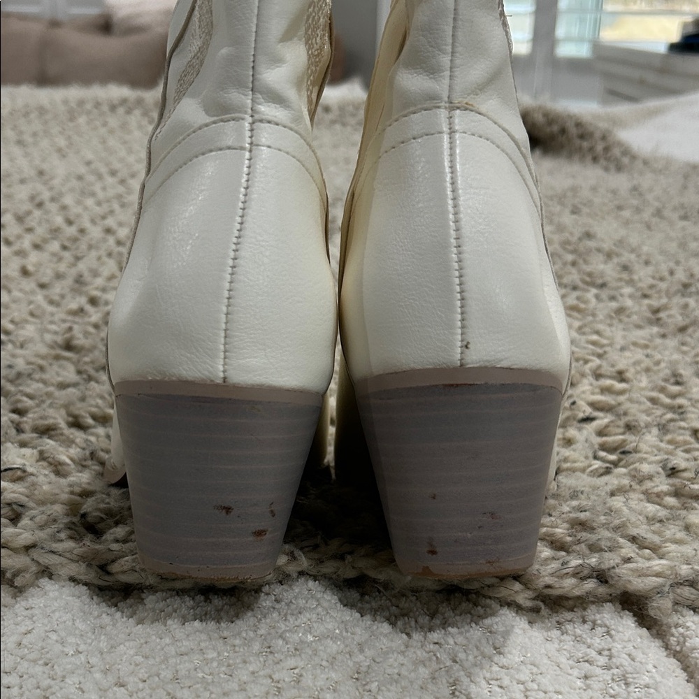 White Western Boots - Picture 11 of 11